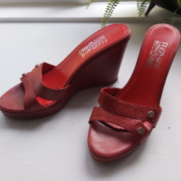 Salvatore Ferragamo Red Leather Wedge Slide Sandals Size 39 - Picture 1 of 3
